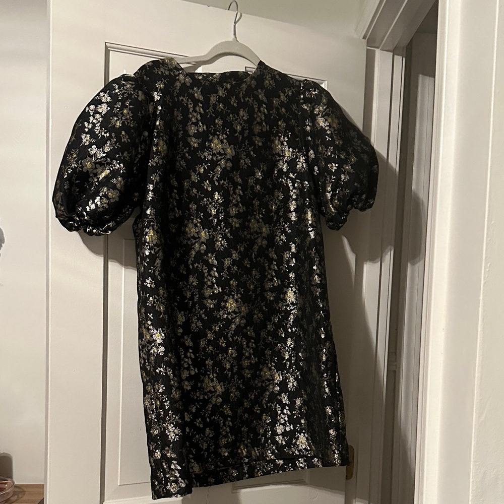 Black and Gold Floral Puff-Sleeve Dress
